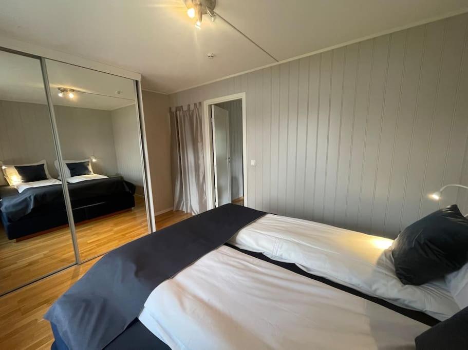 Skjomtind - Modern Apartment With Free Parking Нарвик Екстериор снимка