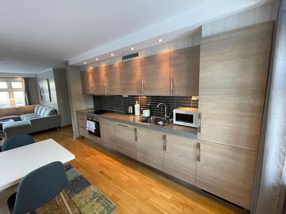 Skjomtind - Modern Apartment With Free Parking Нарвик Екстериор снимка